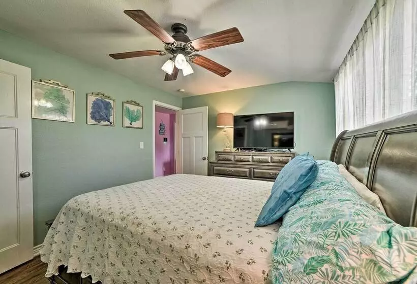 Bayfront Deck:  Casa Pescadores  Rockport Escape