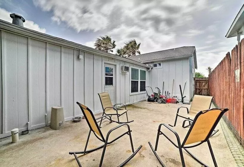 Bayfront Deck:  Casa Pescadores  Rockport Escape