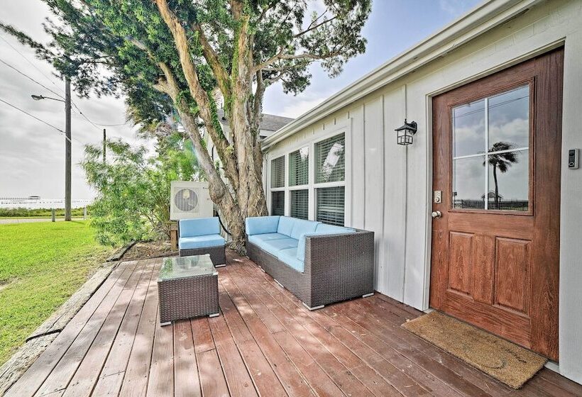 Bayfront Deck:  Casa Pescadores  Rockport Escape