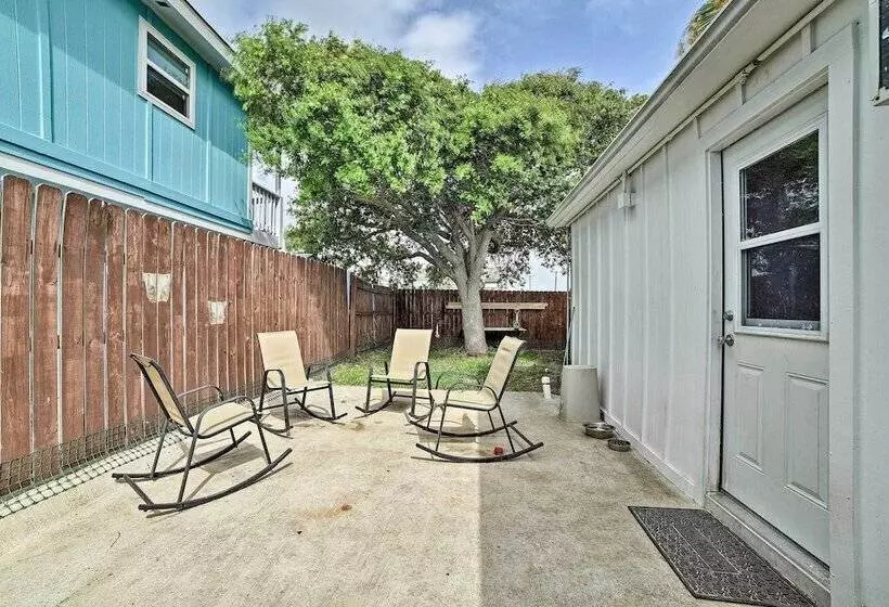 Bayfront Deck:  Casa Pescadores  Rockport Escape