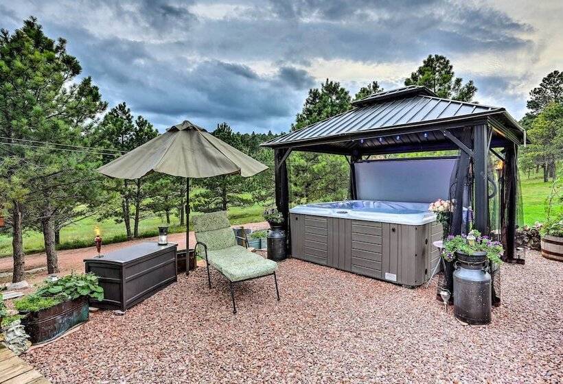 Belle Cabin W/ Hot Tub Access, Near Mt Rushmore!