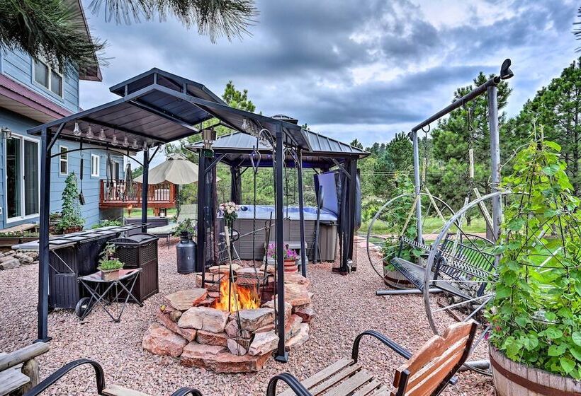 Belle Cabin W/ Hot Tub Access, Near Mt Rushmore!