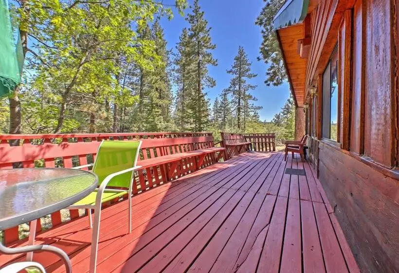 Big Bear Lake Cabin W/ Deck ~ 7 Mi To Ski Slopes!