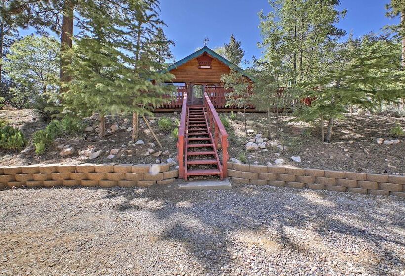 Big Bear Lake Cabin W/ Deck ~ 7 Mi To Ski Slopes!