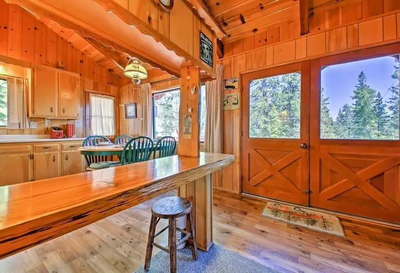 Big Bear Lake Cabin W/ Deck ~ 7 Mi To Ski Slopes!