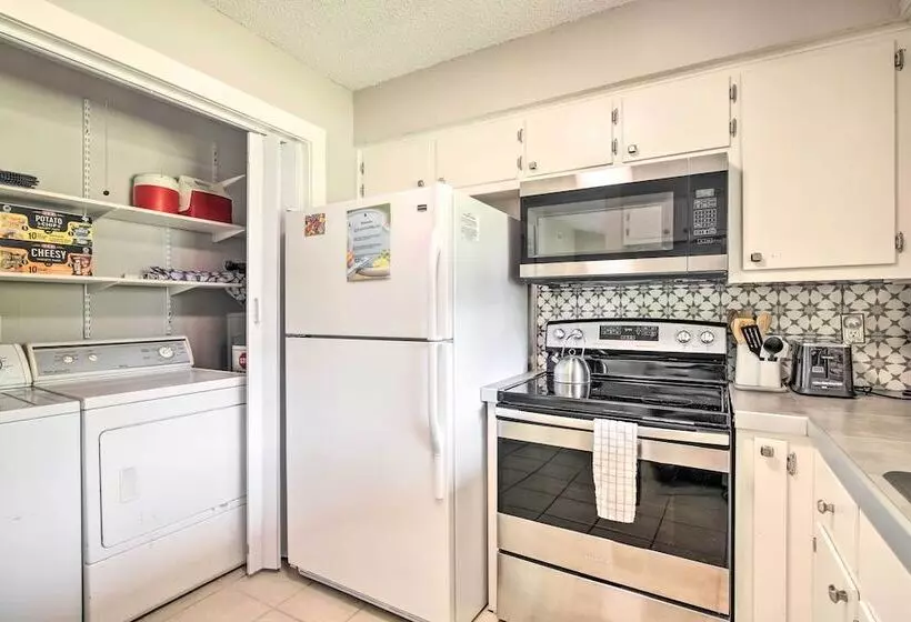 Bright Jonestown Retreat W/ Yard & Porch!