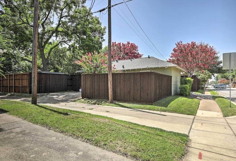 4 Mi To Dtwn: Dallas Gem W/ Furnished Patio