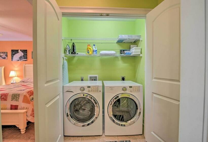 Game Room: Surfside Beach Resort Hideaway!