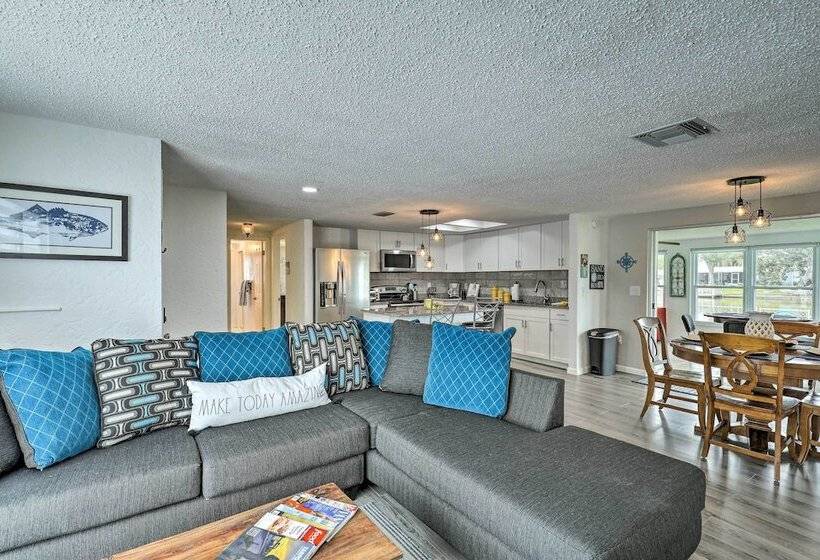 Charming Home W/ Patio, 7 Mi To Sunset Beach!