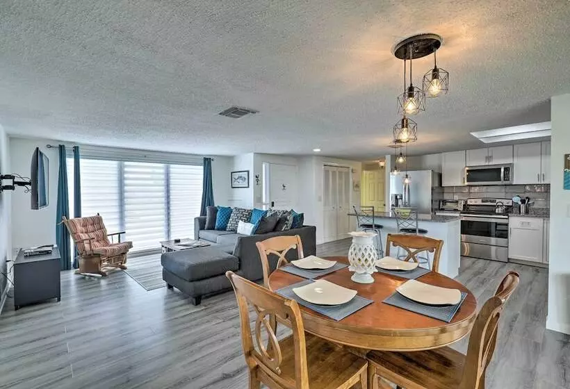 Charming Home W/ Patio, 7 Mi To Sunset Beach!