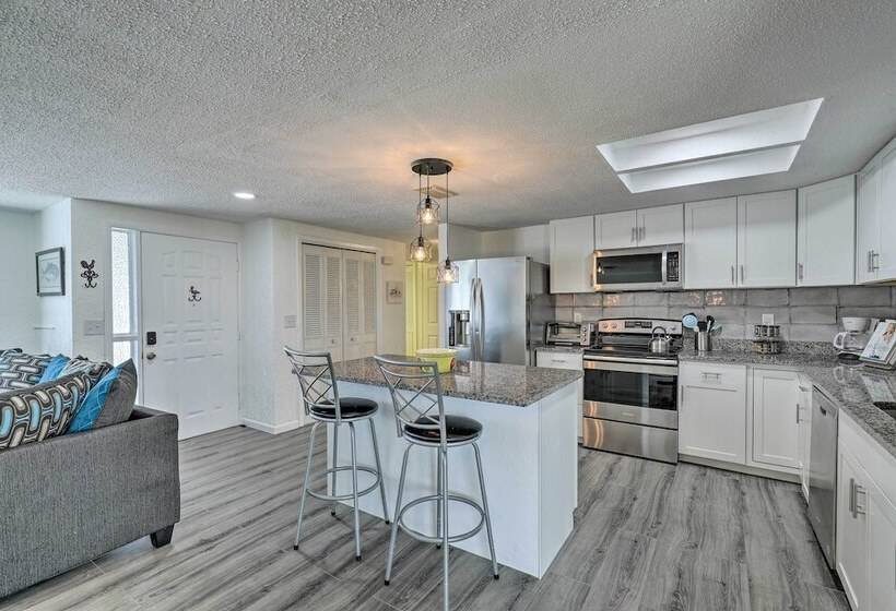 Charming Home W/ Patio, 7 Mi To Sunset Beach!