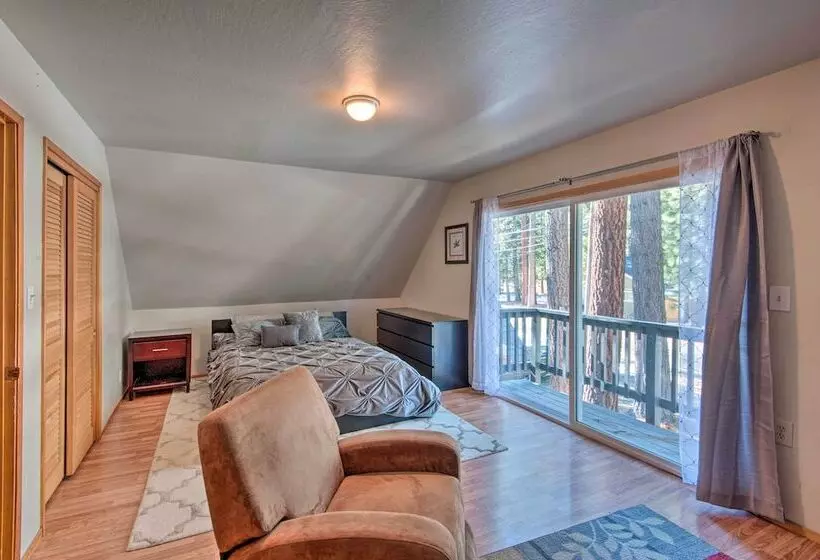 Cozy Mountain Cabin ~ 7 Mi To Heavenly Ski Resort!