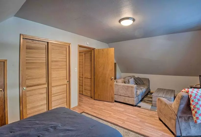 Cozy Mountain Cabin ~ 7 Mi To Heavenly Ski Resort!