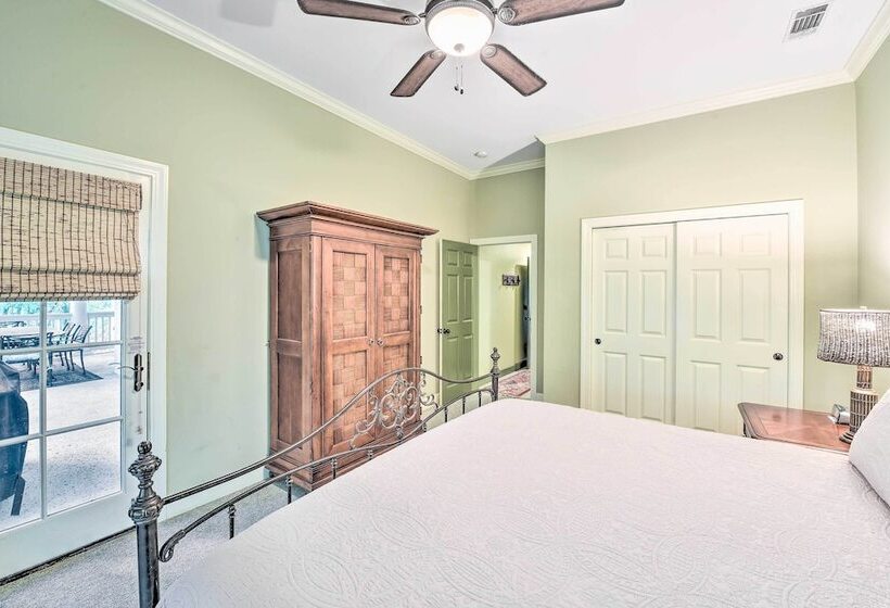 7 Mi To Beach: Bluffton Cottage W/ Furnished Patio