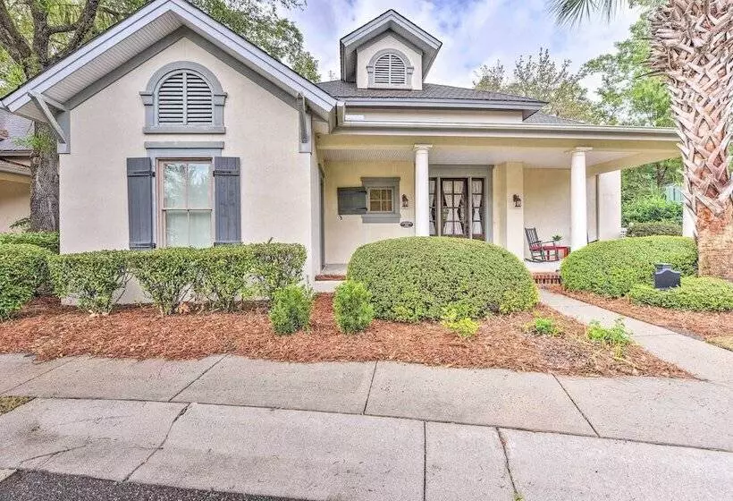 7 Mi To Beach: Bluffton Cottage W/ Furnished Patio