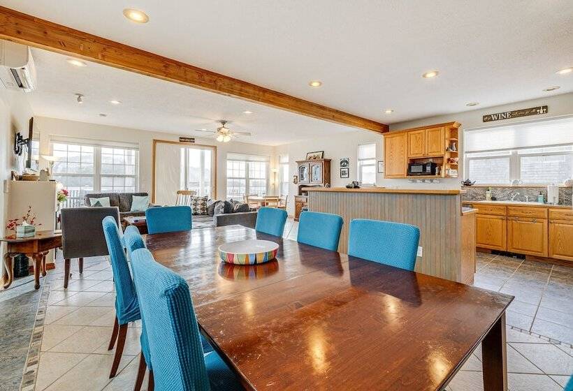 Walk To Beach: Pacific City Home W/ Bay Views!