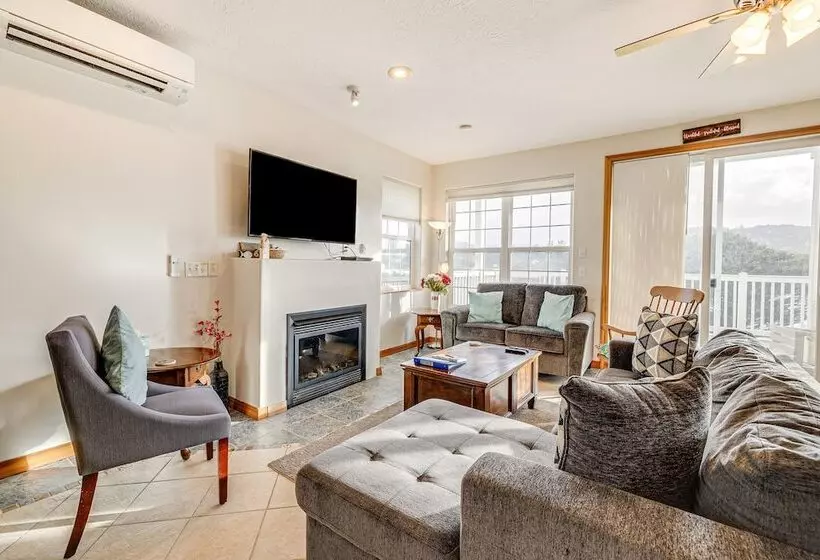 Walk To Beach: Pacific City Home W/ Bay Views!