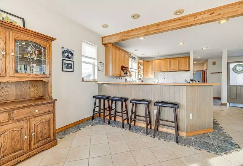 Walk To Beach: Pacific City Home W/ Bay Views!