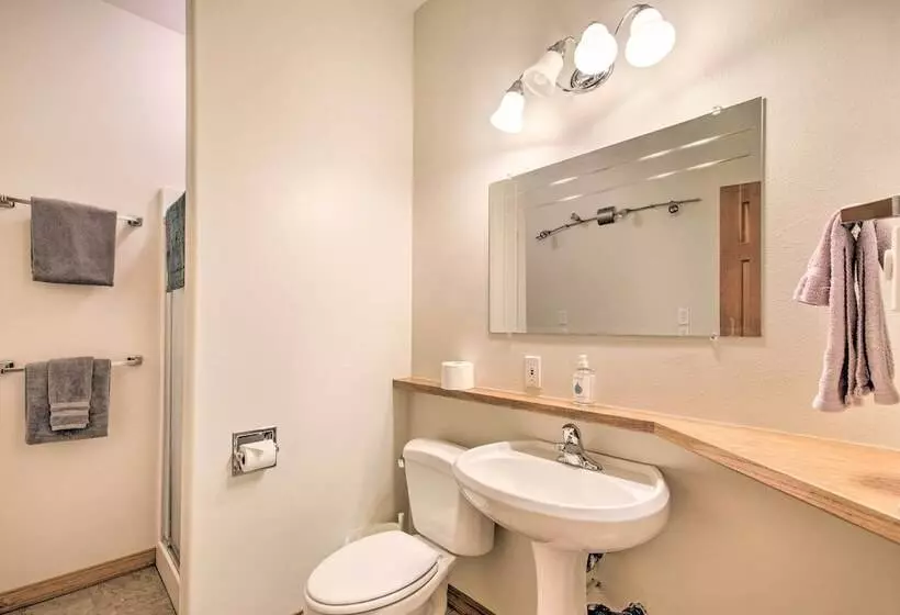 Walk To Beach: Pacific City Home W/ Bay Views!