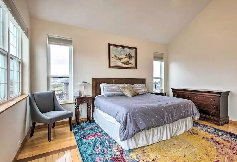 Walk To Beach: Pacific City Home W/ Bay Views!