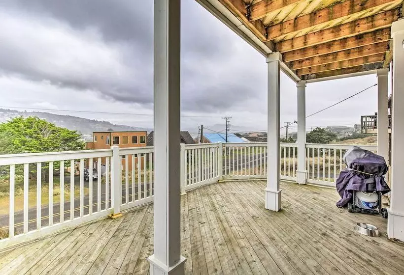Walk To Beach: Pacific City Home W/ Bay Views!
