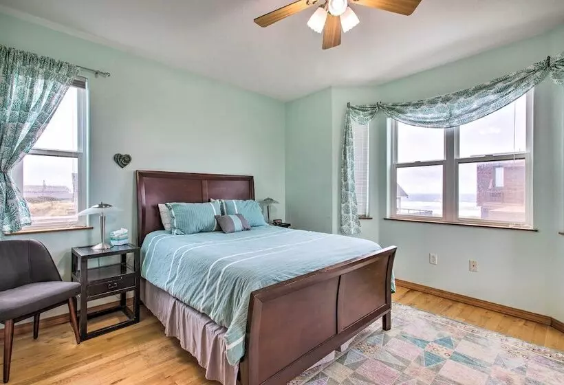 Walk To Beach: Pacific City Home W/ Bay Views!