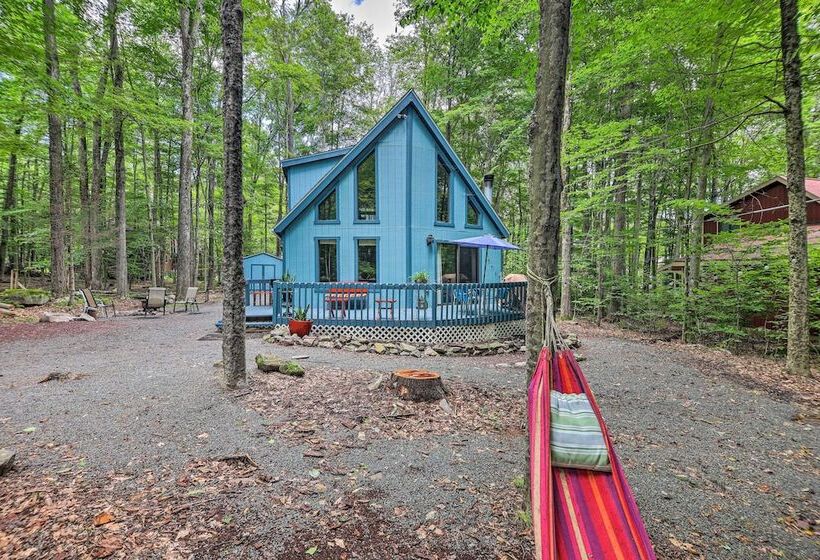 Colorful Pocono Lake Cabin W/ Deck & Fire Pit