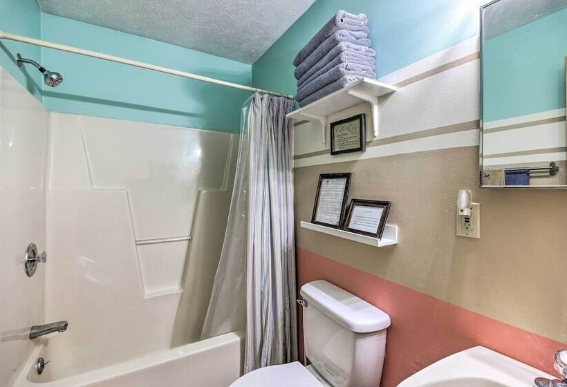 Colorful Pocono Lake Cabin W/ Deck & Fire Pit