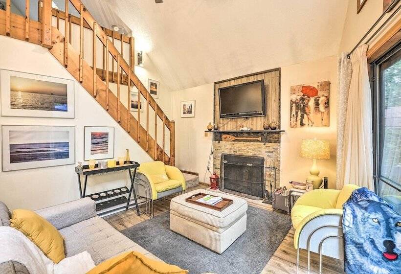 Colorful Pocono Lake Cabin W/ Deck & Fire Pit