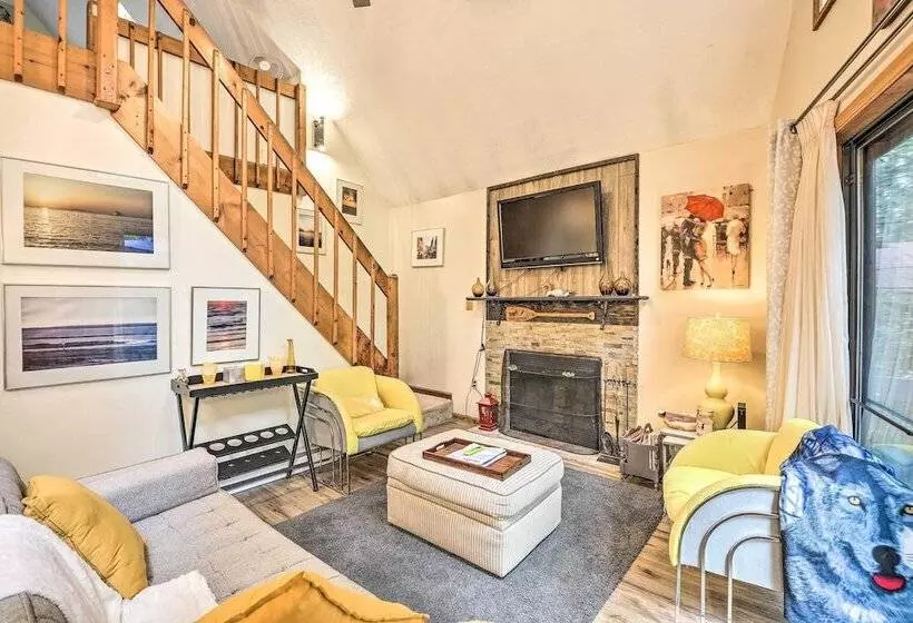 Colorful Pocono Lake Cabin W/ Deck & Fire Pit