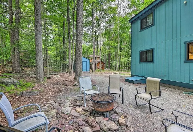 Colorful Pocono Lake Cabin W/ Deck & Fire Pit