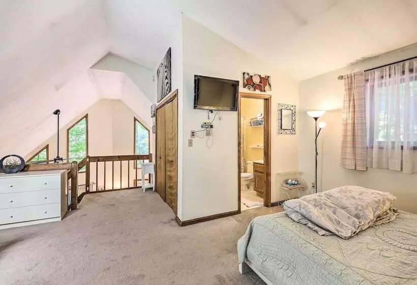 Colorful Pocono Lake Cabin W/ Deck & Fire Pit