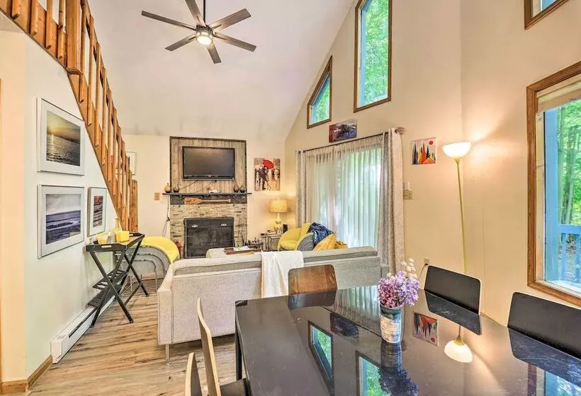 Colorful Pocono Lake Cabin W/ Deck & Fire Pit