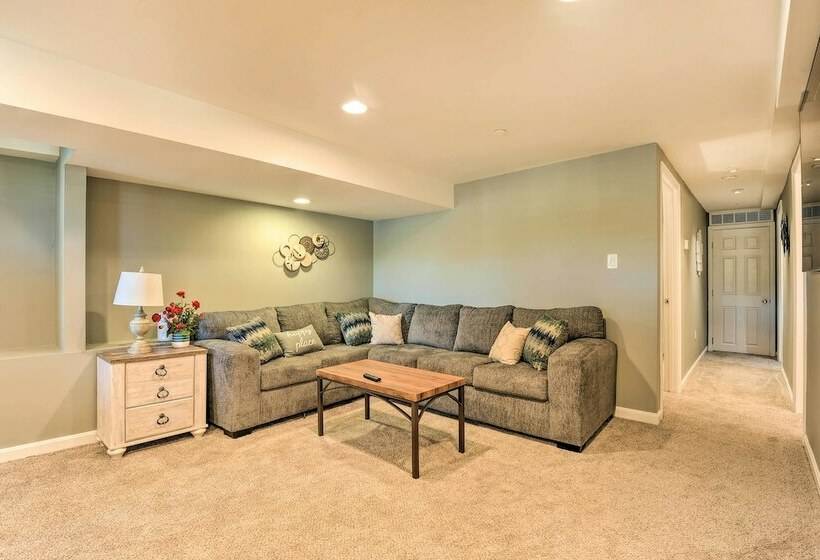 Cozy Lakeside Maryland Home 12 Mi To Dtwn!