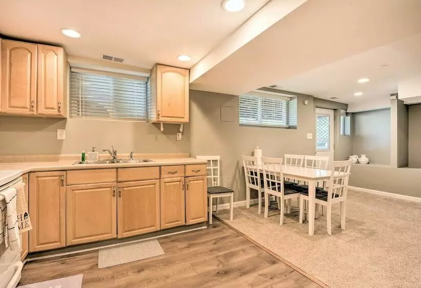 Cozy Lakeside Maryland Home   12 Mi To Dtwn!