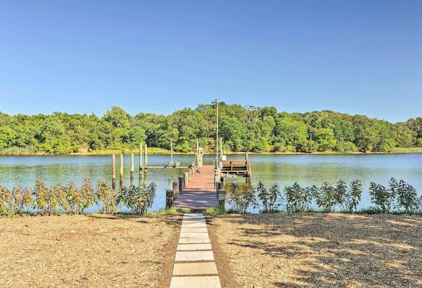 Cozy Lakeside Maryland Home 12 Mi To Dtwn!