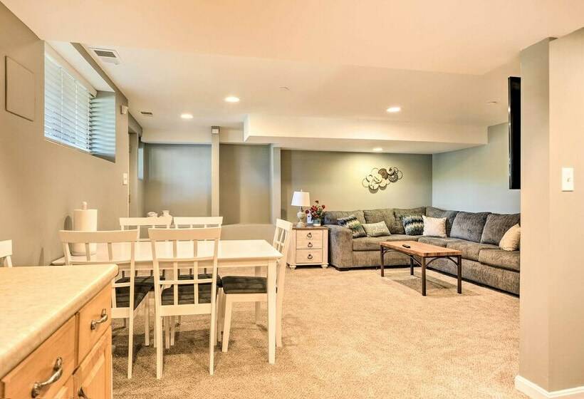 Cozy Lakeside Maryland Home 12 Mi To Dtwn!