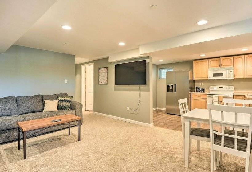 Cozy Lakeside Maryland Home 12 Mi To Dtwn!