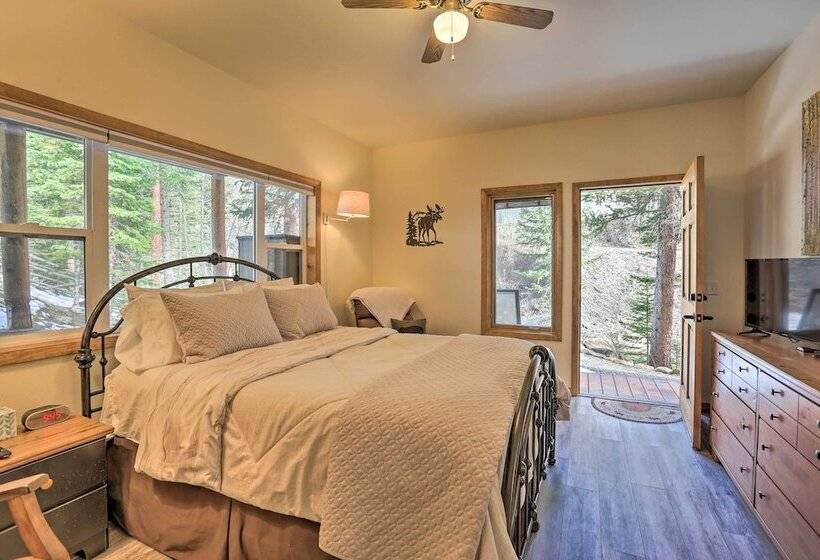 Creekside Mtn House W/ Deck: 8 Mi To Idaho Springs