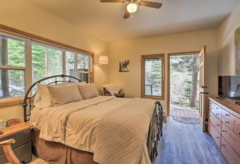 Creekside Mtn House W/ Deck: 8 Mi To Idaho Springs