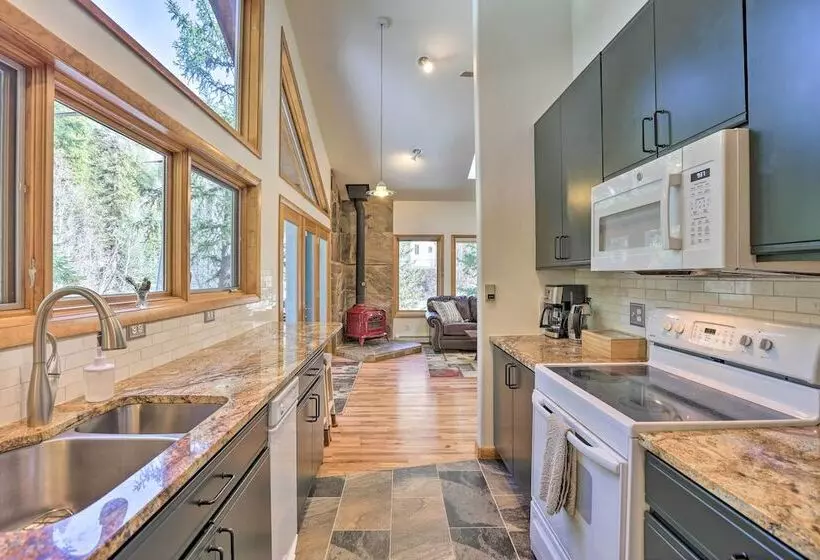 Creekside Mtn House W/ Deck: 8 Mi To Idaho Springs