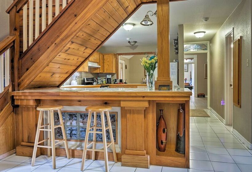 Dripping Springs Home W/ Deck, Near Wedding Venue