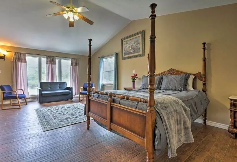 Dripping Springs Home W/ Deck, Near Wedding Venue