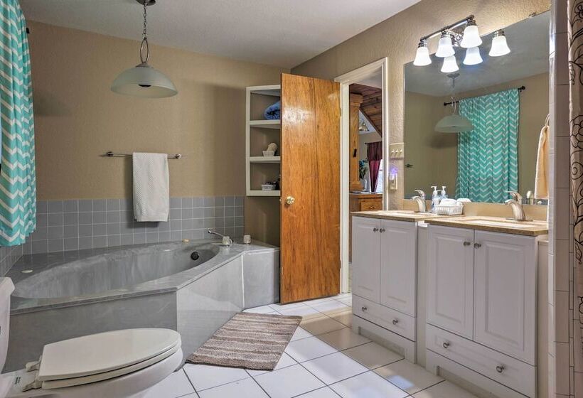 Dripping Springs Home W/ Deck, Near Wedding Venue