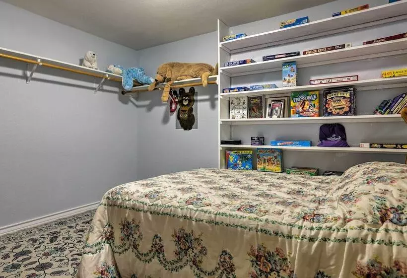 Dripping Springs Home W/ Deck, Near Wedding Venue