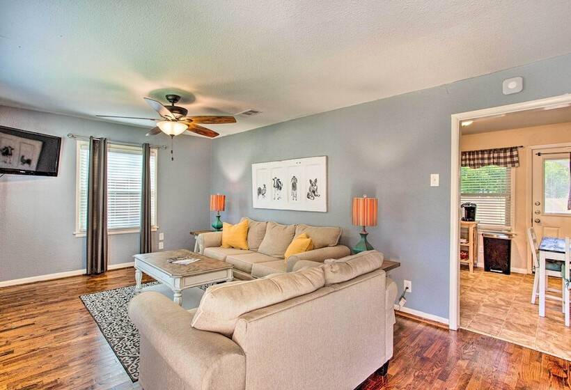 Gigi S Place  W/ Fire Pit, Half Mile To Dtwn