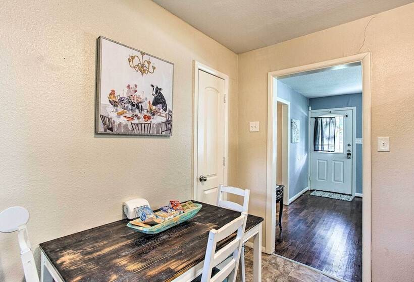 Gigi S Place  W/ Fire Pit, Half Mile To Dtwn