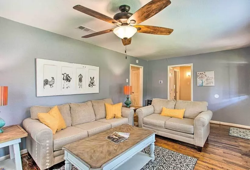 Gigi S Place  W/ Fire Pit, Half Mile To Dtwn