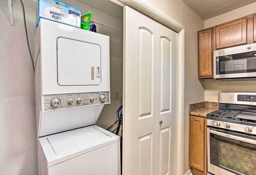 Gigi S Place  W/ Fire Pit, Half Mile To Dtwn