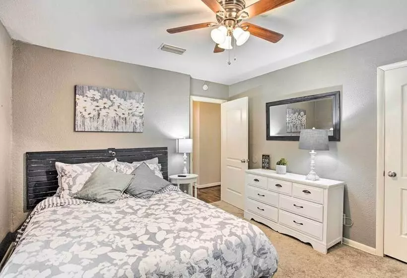 Gigi S Place  W/ Fire Pit, Half Mile To Dtwn